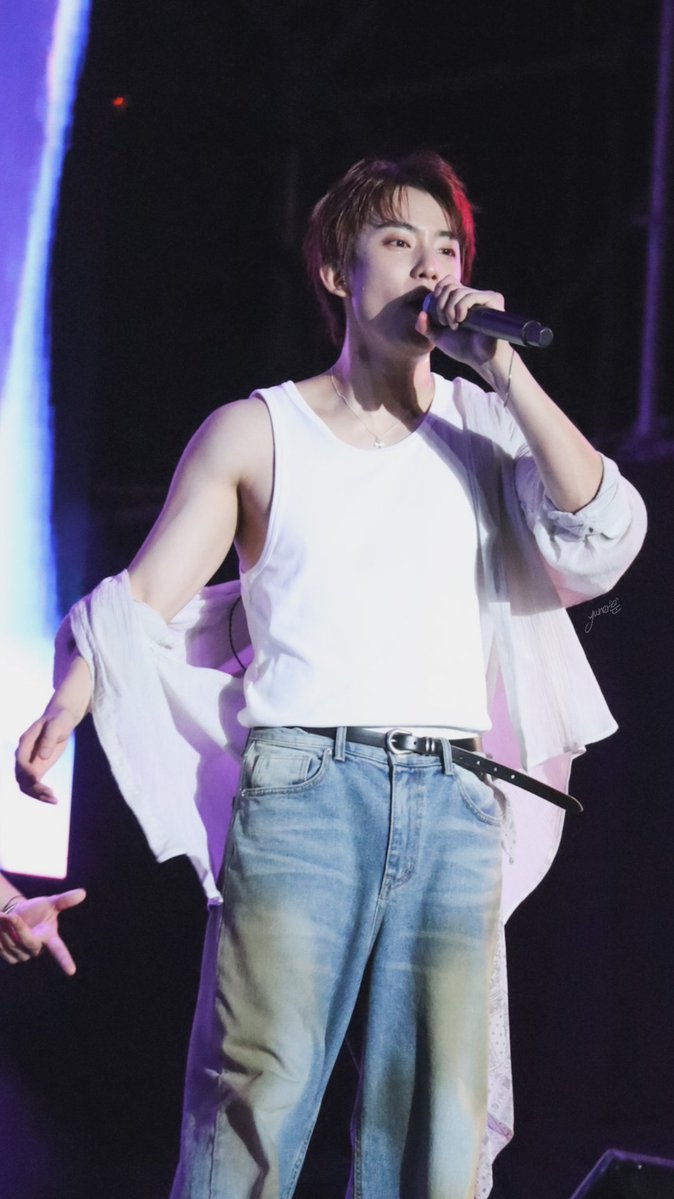 yuner6213's tweet photo. 260704 대만 화롄썸머페스티벌¹⁷

#B1A4 #비원에이포
#공찬 #Gongchan https://t.co/O4aNdHdlIS