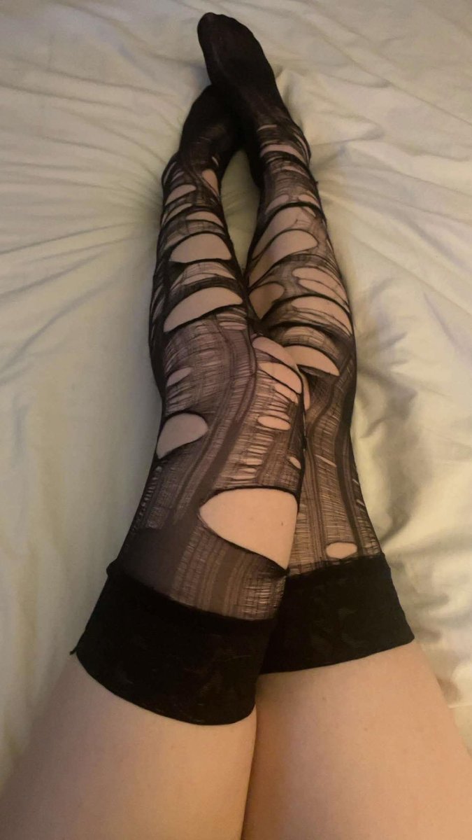 NaughtyNi4's tweet photo. sorry i haven’t posted in a while now but i am back !! #nsfw #nsfwtwt https://t.co/YR9uAyHmNw
