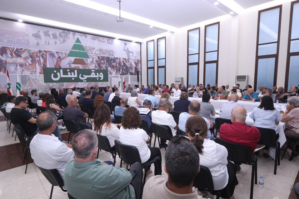 samygemayel's tweet photo. لقاء جمع  رؤساء أقسام القطاع الأوسط ١ والقطاع الأوسط ٢ في إقليم المتن الشمالي الكتائبي في المقر في بكفيا وكانت مناسبة للتشاور في شؤون العمل الحزبي والتنظيمي ومتابعة الاستحقاقات المقبلة وجرى التأكيد على أهمية تعزيز التنسيق بين الأقسام بما يسهم في تطوير الأداء وتفعيل الحضور الحزبي على مستوى المنطقة.