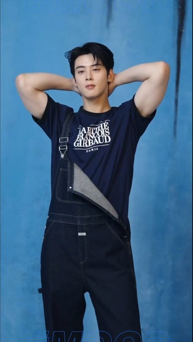 heaveunwoo's tweet photo. cha eunwoo really went from a cutie to a hottie in the span of 9 years 🤒 https://t.co/yk3rd8Cdrs