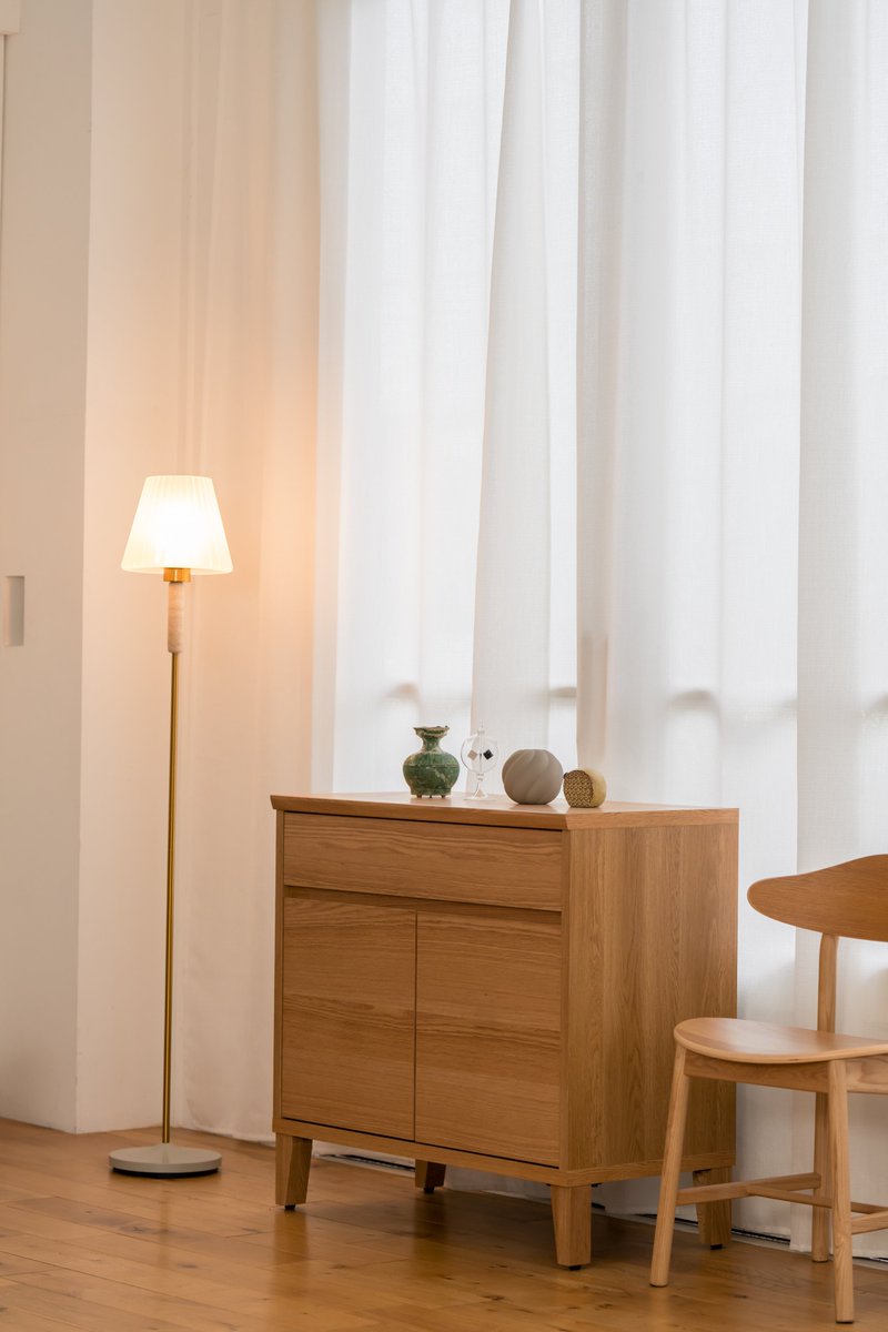 enen_interior's tweet photo. ENEN初となる、ダイニング・キッチン収納シリーズ
「Vila（ヴィラ）」がまもなく登場。

空間に、心地よい余白を。

収納もディスプレイも、心地よく楽しめる。
長く寄り添い、毎日の暮らしを整える収納家具です。
2026年7月17日（金）発売予定
どうぞお楽しみに。
#インテリア #新商品 https://t.co/MJn5R9Q4I9