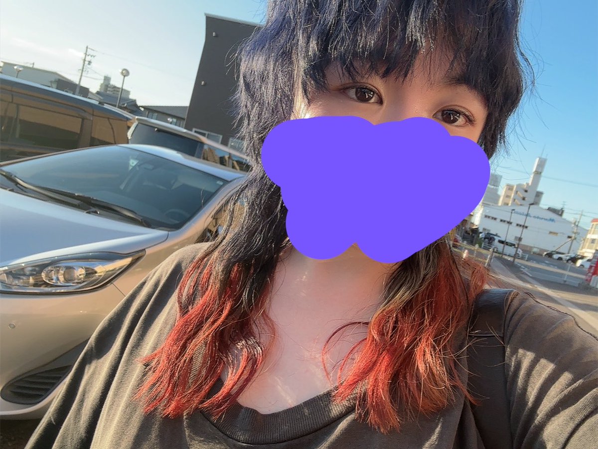 yagi_yami_'s tweet photo. 髪色変わりましたー！！！！！
ネイビーとオレンジ！クラゲヘア！

日光に当たるとよりオレンジが分かる！✨️
めっちゃ可愛い〜！💜 https://t.co/vWUczJbFla