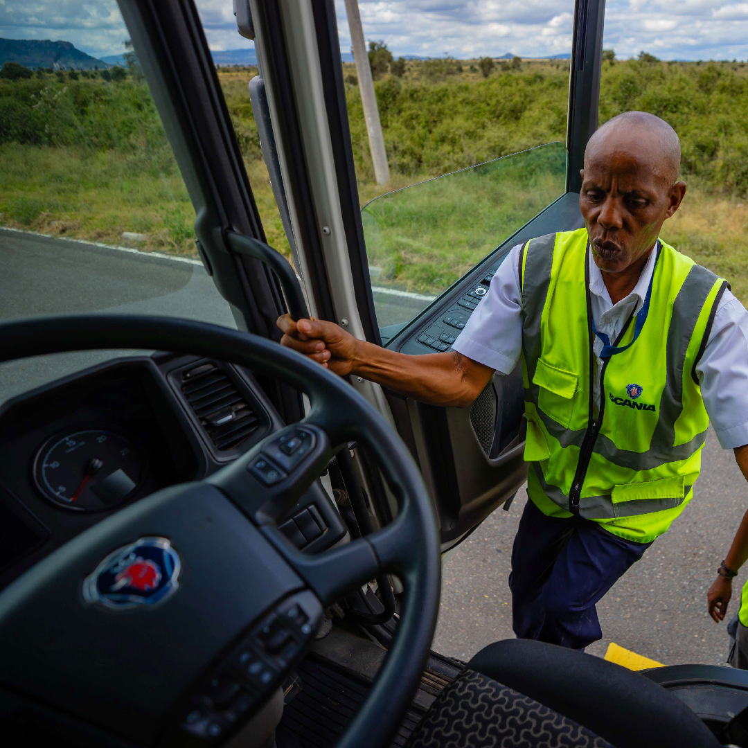 ScaniaEA's tweet photo. A safe and efficient journey begins before the engine starts.

Taking the time to inspect a vehicle correctly can help identify potential issues early, reduce unexpected downtime and keep operations running as planned.

Our Driver Training programme equips drivers with the knowledge and discipline to carry out thorough vehicle checks and operate with confidence every day.

Enrol today: https://t.co/eVkpJHxoFL