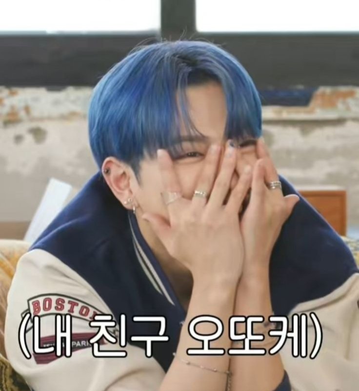lunani26's tweet photo. Whenever seonghwa does a sexy dance and hongjoong gets shy, his first instinct is always to cover his face and peek through his fingers 🫣 https://t.co/D5xjJlJjRe