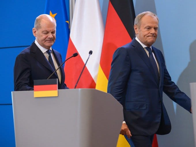Darekbrzoza's tweet photo. wspomnienie o reparacjach sprzed dwóch lat, których jak nie było tak nadal nie ma👇
Odszkodowania od Niemiec. Zaskakujące kulisy spotkania w Warszawie https://t.co/y5QPidUkHn To niesłychane Niemcy zamierzają wypłacić ofiarom zbrodni ich wojsk w czasie II w.ś. 200 mln EU, na waciki i pampersy, można podejrzewać, że są tak hojni bo chcą to wypłacić w towarze🤣🤣🤣