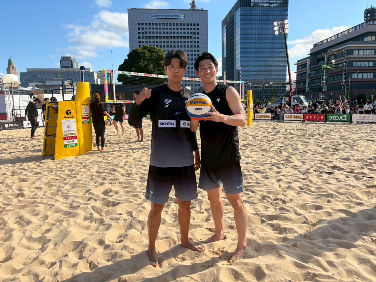 SM_TRIDENTS's tweet photo. 🔱トライデンツ情報🔱

アクティオビーチバレーボールエキシビションマッチ横浜SV.LEAGUE MEN⛱️🏐

一条選手、石坂選手が出場中‼️

ライブ配信はこちら🔽
https://t.co/LK8QWxN6Ht

#信州松本トライデンツ https://t.co/JTqp1DC2np