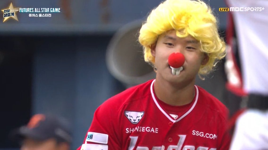 mylanders2's tweet photo. 무슨 상황인가? https://t.co/e3tB5ifSeH