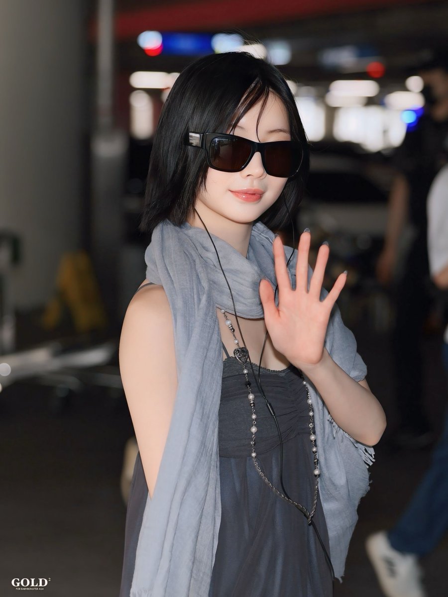 bm_eraa's tweet photo. ASA arrives at Incheon International Airport, South Korea. ✈️🇰🇷

A simple airport look with unmatched charisma. 💙

#BABYMONSTER #베이비몬스터 #ASA #아사 #Airport https://t.co/AWGqpNUiM2