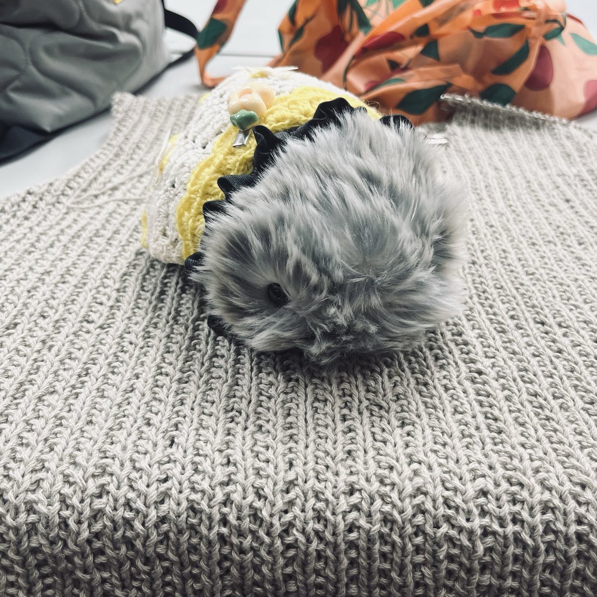 tomoko_ramone's tweet photo. けだま、つなげたぞ！脇
あと袖と襟とリブ…

#モフリン #モフリンDAYS #あみもの https://t.co/PhjXQg5RKx
