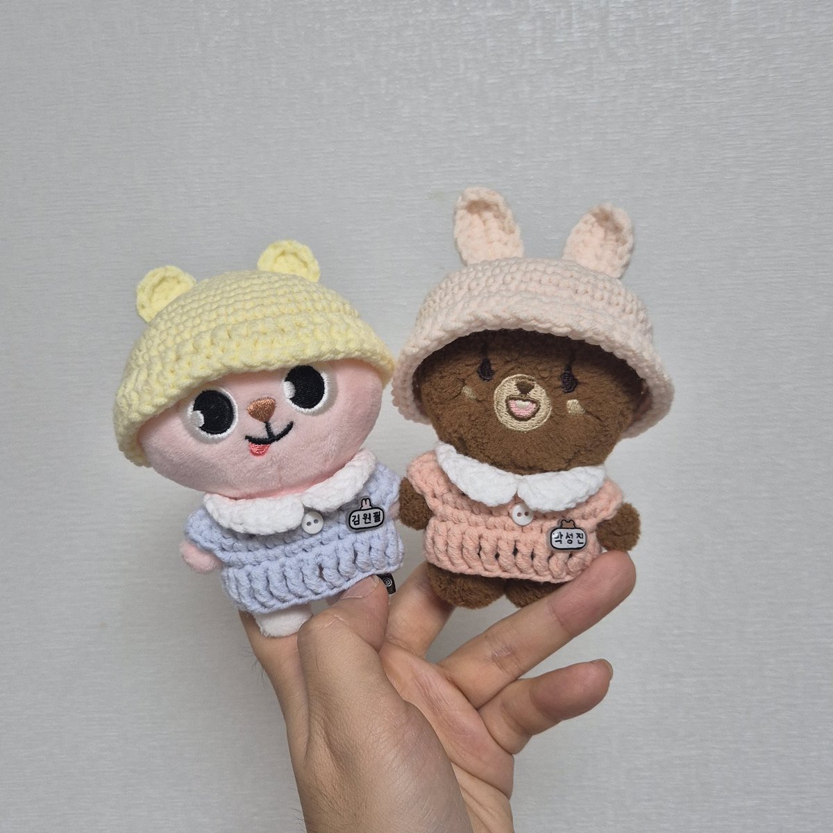 OOTD_PIL's tweet photo. 🐣 쁘띠멀즈 쁘쁘멀 유치원복 🐣
🍦 아이스크림 / 메론소다 / 크림소다 모자🍦
뜨개옷 판매

#RT 추첨 (1명) 뜨개 옷 보내드립니다.ᐟ (준등기/원하는 옵션 선택)
〰️7월17일(금) 당발〰️

🍀 7월/11일(토) 오후8시 ~ 재고 소진 시
🍀윗치폼:https://t.co/yymtNMwnMN

 #데이식스 #데니멀즈 #쁘띠멀즈 #쁘쁘멀 #뜨개 #옷