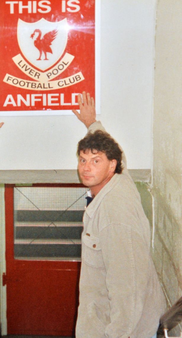 LFCHistoryShow's tweet photo. Ste Whittle RIP. Another silent victim of #Hillsborough who never gets mentioned. Ste sold his match ticket to a good friend who later died in the disaster. Stephen committed suicide by jumping infront of a train. Before he died he left £61,000 to the H/boro memorial trust fund❤️ https://t.co/T1KOTJnJqi