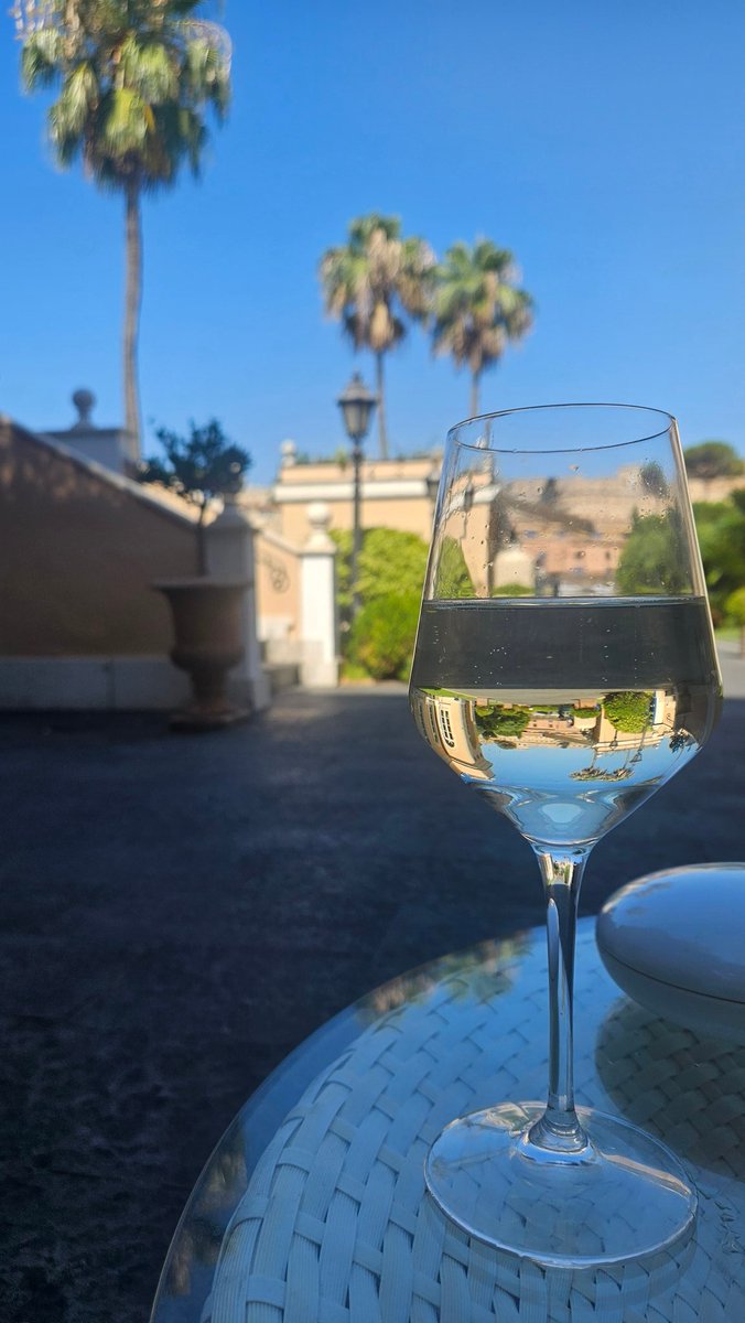 _____J1J_____'s tweet photo. I have officially landed in Italy.... my #Fuggetaboutit is about to only improve. https://t.co/FkIpTSKYRd