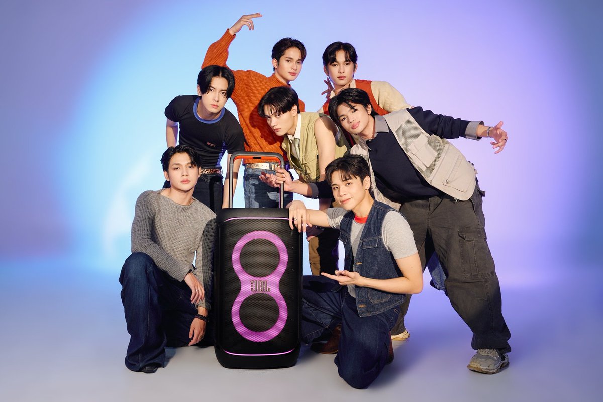 binibini_L_'s tweet photo. HORI7ON knows how to bring the vibes, and JBL is here to make every beat hit harder.
https://t.co/aRVuif6COi

#HORI7ON #호라이즌 #HORI7ONforJBLPH 
@HORI7ONofficial @HORI7ON_twt 
#JBLPH #JBLxHORI7ON @JBLPH https://t.co/QPtwWO5zro