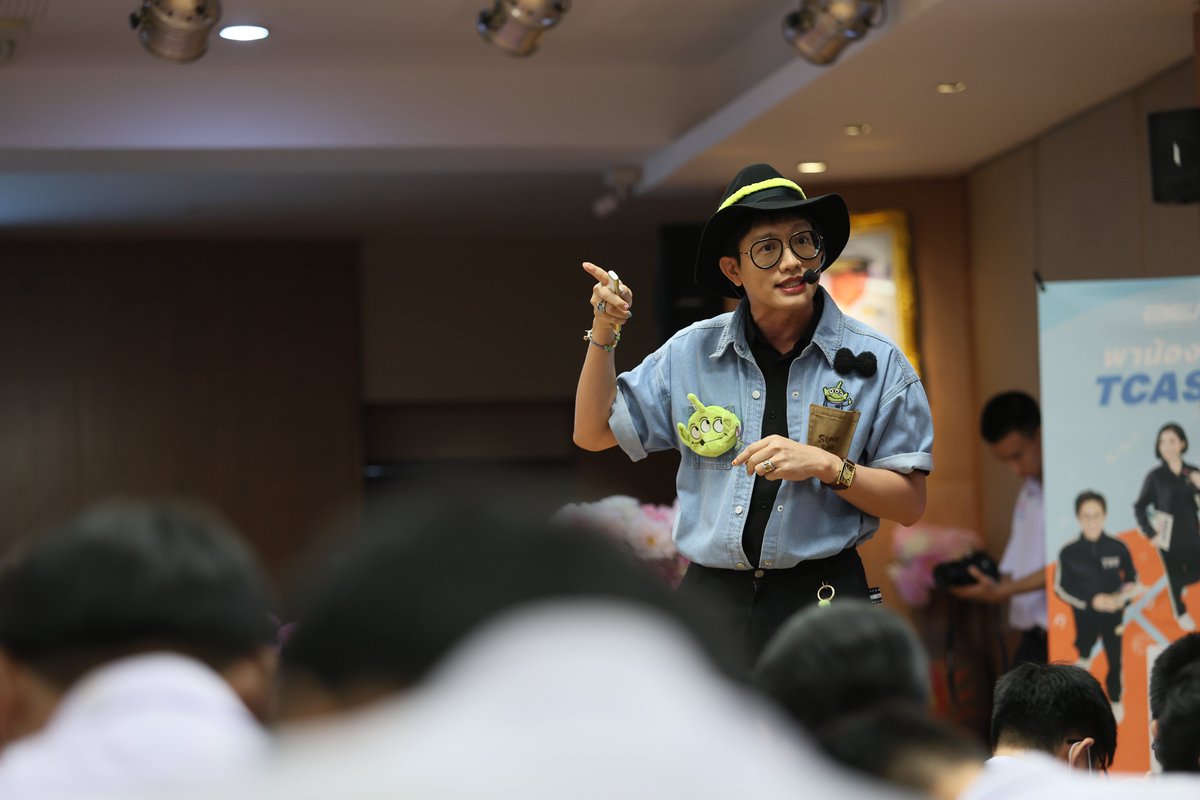 WEBYTHEBRAIN's tweet photo. มุ่งสู่เป้าหมาย “ติวติดท็อป ปิดจ๊อบทุกสนาม” คอนเฟิร์มเลยว่ากิจกรรมวันนี้ เติมเต็มทั้งเอนเนอร์จี้สุดปังและเทคนิคดี ๆ ให้แบบอัดแน่น พร้อมก้าวสู่คณะในฝันอย่างมั่นใจ 🚀💪
โดย พี่ยู WE BY THE BRAIN
📍 รร.ไตรมิตรวิทยาลัย
#WEBYTHEBRAIN #TheBrain #เดอะเบรน #BEM #ปีที่18 #ไตรมิตรวิทยาลัย #TGAT #พี่ยูเดอะเบรน