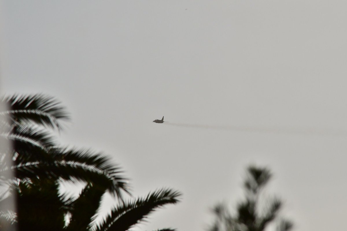 tansui_6323's tweet photo. #浜松基地納涼の夕べ のために離陸したT-4は3機ですね。
#浜松基地 https://t.co/SXPnxQlivZ