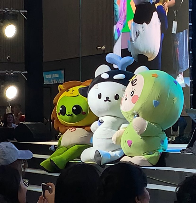 ppptity's tweet photo. ส่วนอันนี้เพลง โหยหา ความรักความเมตตา เข้าได้เลย เหมือนมันนั่งสิ้นหวังกันอ่ะ เป็นพวกเทอสามคนอีกแล้ว 5555555555555555555555555555 https://t.co/KNiVm0Lfpy