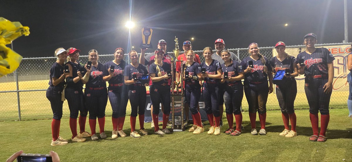 txblazeatxnat's tweet photo. 🔥Undefeated at the USSSA Gulf Coast National Championship and we’re bringing back a lot of hardware to Texas winning the championship last night!!!  Very special group of young ladies we have here, sitting at 28-1 this summer!!!🔥 https://t.co/WEiP87tBRA