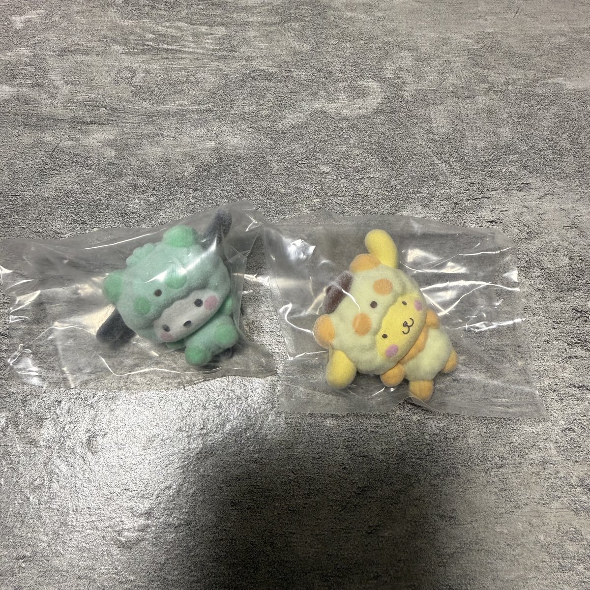 lee__1O25's tweet photo. サンリオキャラクターズ もこもこパンダフロッキーマスコット ガチャガチャ 交換

譲  ポムポムプリン ポチャッコ

求  マイメロディ クロミ

郵送での交換希望です！条件合う方いらっしゃいましたらDMかリプよろしくお願いします🙇🏻‍♀️ https://t.co/QwNzraMVcw