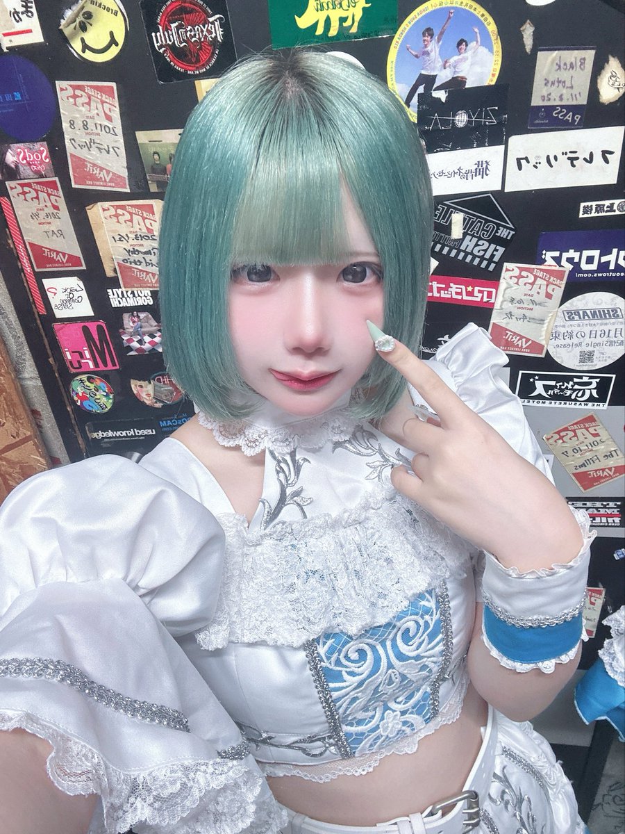 bksk_Yuru's tweet photo. 爪と髪おなじいろ🌿❤︎ https://t.co/dDf1IZ3nhx