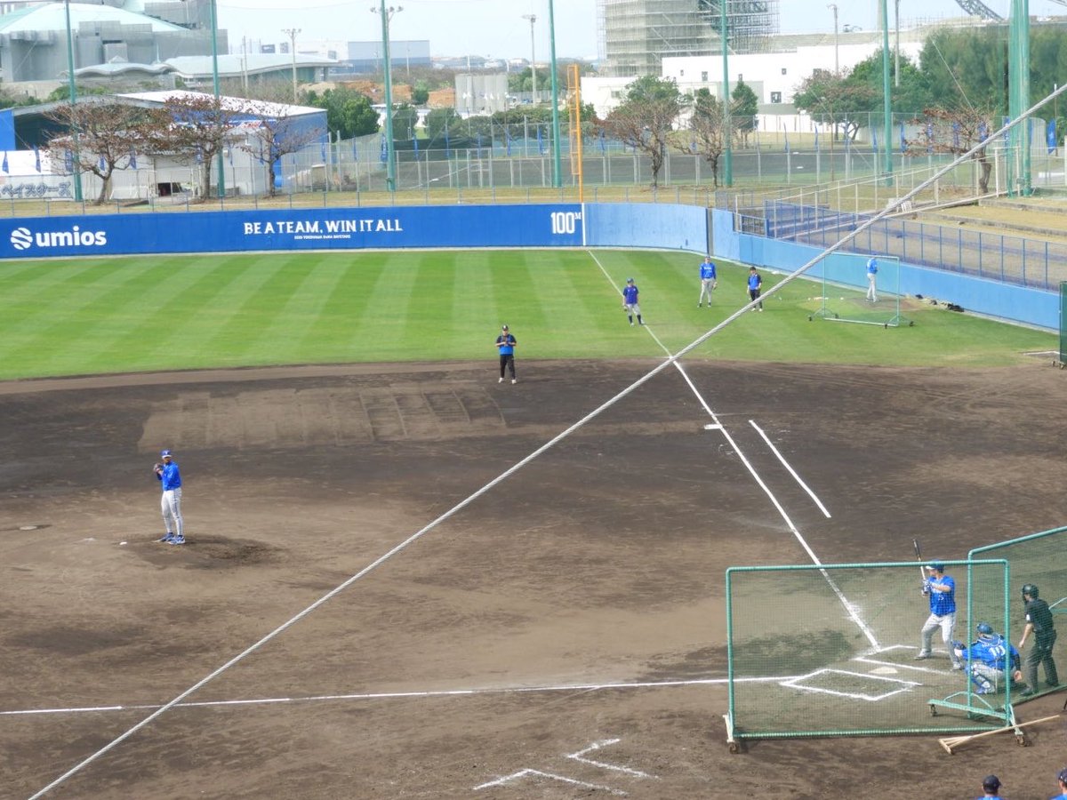 peanut082's tweet photo. 宜野湾キャンプのライブBPで「筒香vsデュプランティエ」を見て、この2人がチームを優勝へ導いてくれると目を輝かせていた時期が僕にもありました https://t.co/YayMooL3RD
