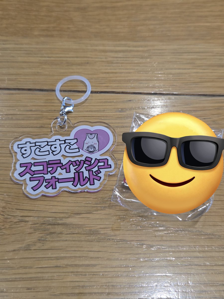 chikachi6223's tweet photo. 大阪に駆け込み……ｼﾀﾀﾀｯ ﾍ(*¨)ﾉ
スキマ時間で先日行ったけど欲しかった靴下なかったのでランダムを1回ずつ、、、
なんで1回でシークレットでるんんんんwww
ラインナップ見てあれ？ない？を何回かやったわ、、、
#ヤバTおもしろポップアップ https://t.co/yNbIVCWKEo