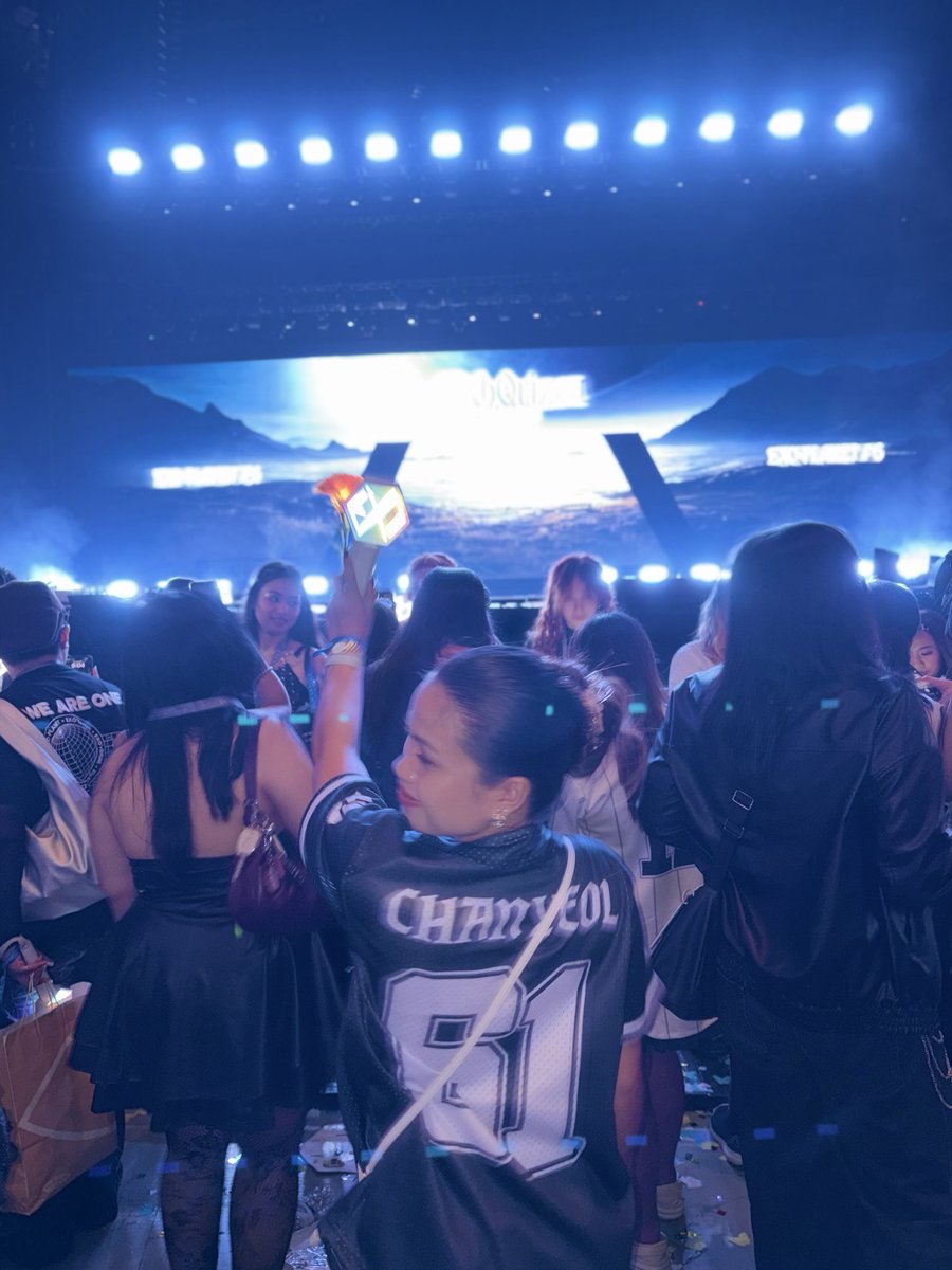 IMargaretllanto's tweet photo. EXO-L Forever!!🦋✨💙 https://t.co/8rznnEMsmq
