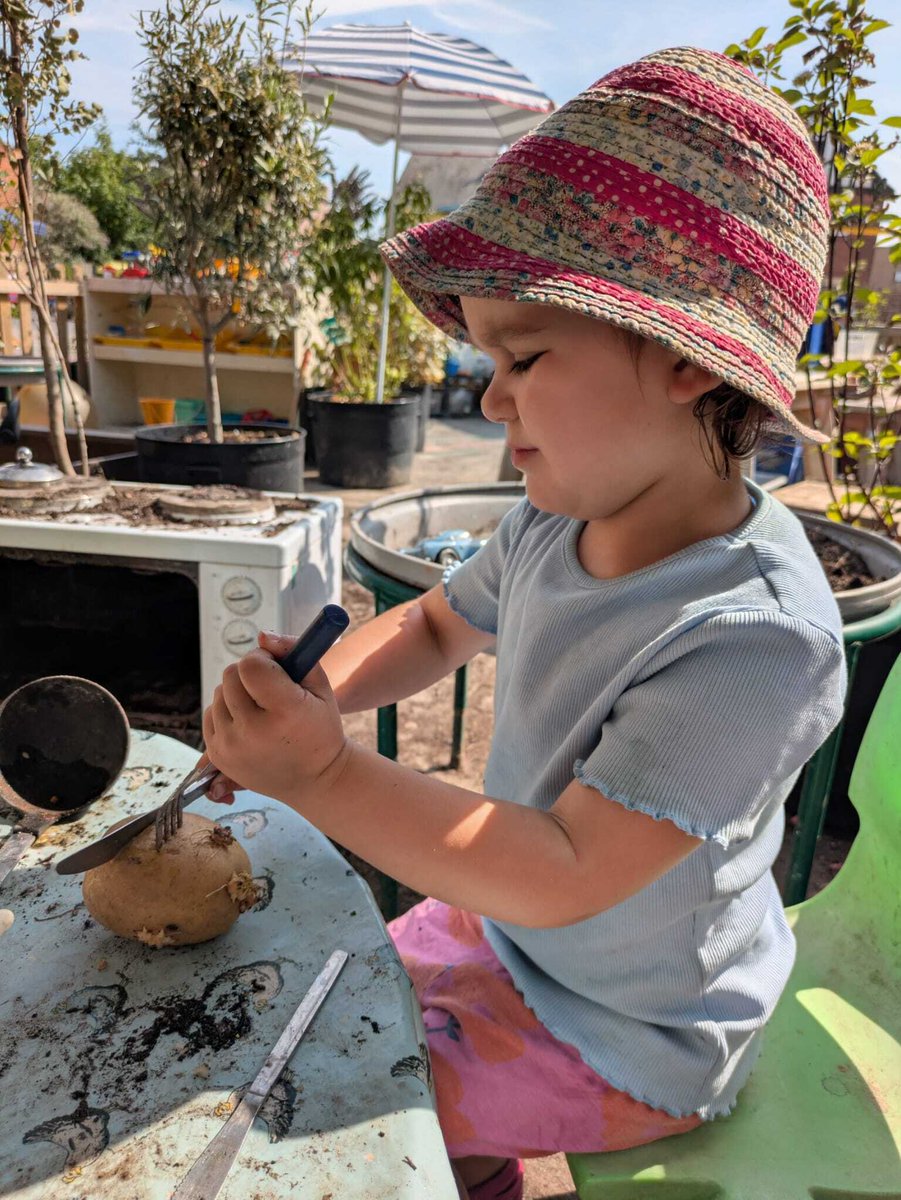 westmeadsschool's tweet photo. This weekThis week, our learning about celebrations has continued as the children explored all the excitement of preparing for a party! 🎉🎈

The children enjoyed decorating, preparing for celebrations, playing traditional party games and working together to make sure everyone fe https://t.co/dROEIvZRJk