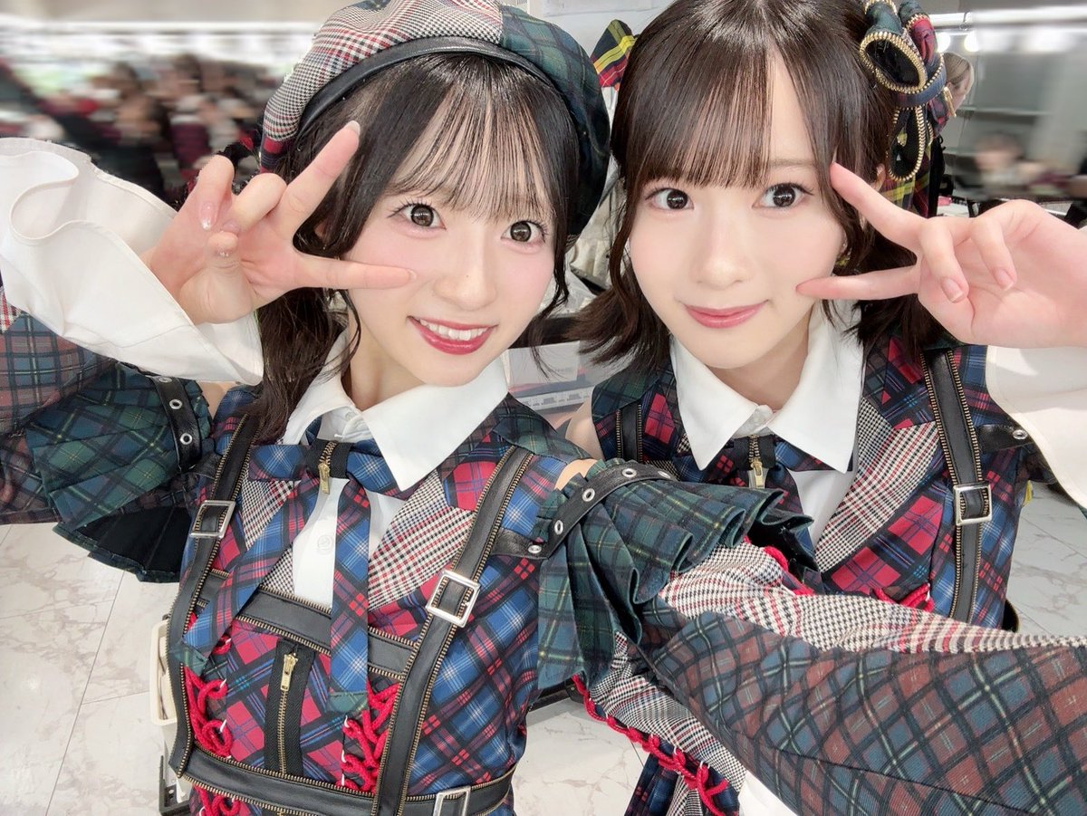 yunachan_akb48's tweet photo. #ここからだ公演 
ありがとうございました🍒

今日はMCでも色んなお話ができた気がします😚✨✨

髪型はゆなあづお揃い〜(また？😳って思った？笑笑)初めての髪型にしたよ！！

次は28日！！少し空いちゃうけどその間も一緒に色々頑張ろうね〜！！✊🏻 https://t.co/kWX5qSZ8oh