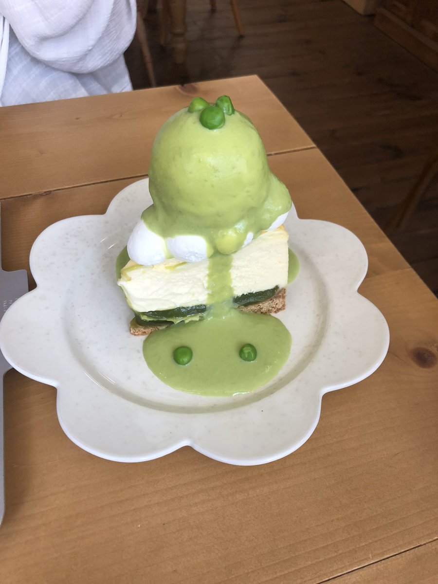 dsrcrdx's tweet photo. 친구랑 걸 나 하는 거 진짜 넘 좋다….. 빵투어까쥐😌🫶🫶 https://t.co/rNDTAc4rVI