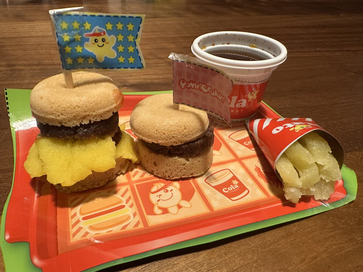 Kuriko_Yohei's tweet photo. クラシエ様(Kracie)凄すぎ

ガチでハンバーガーだった🍔

割と真面目に感動した！ありがとう！！ https://t.co/BSpQrH2eKD