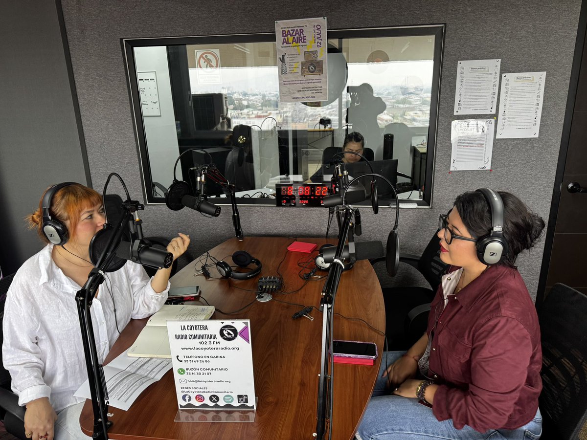 lacoyoteraradio's tweet photo. Estamos hablando de movilidad en motocicleta en #Inercia
Conéctate a https://t.co/IU4EYg7BJI ó sintoniza el 102.3 de FM y únete a la conversación
#EscuchaRadioComunitaria
#TuRadioNuestraRadio https://t.co/2PMIvJk0nr