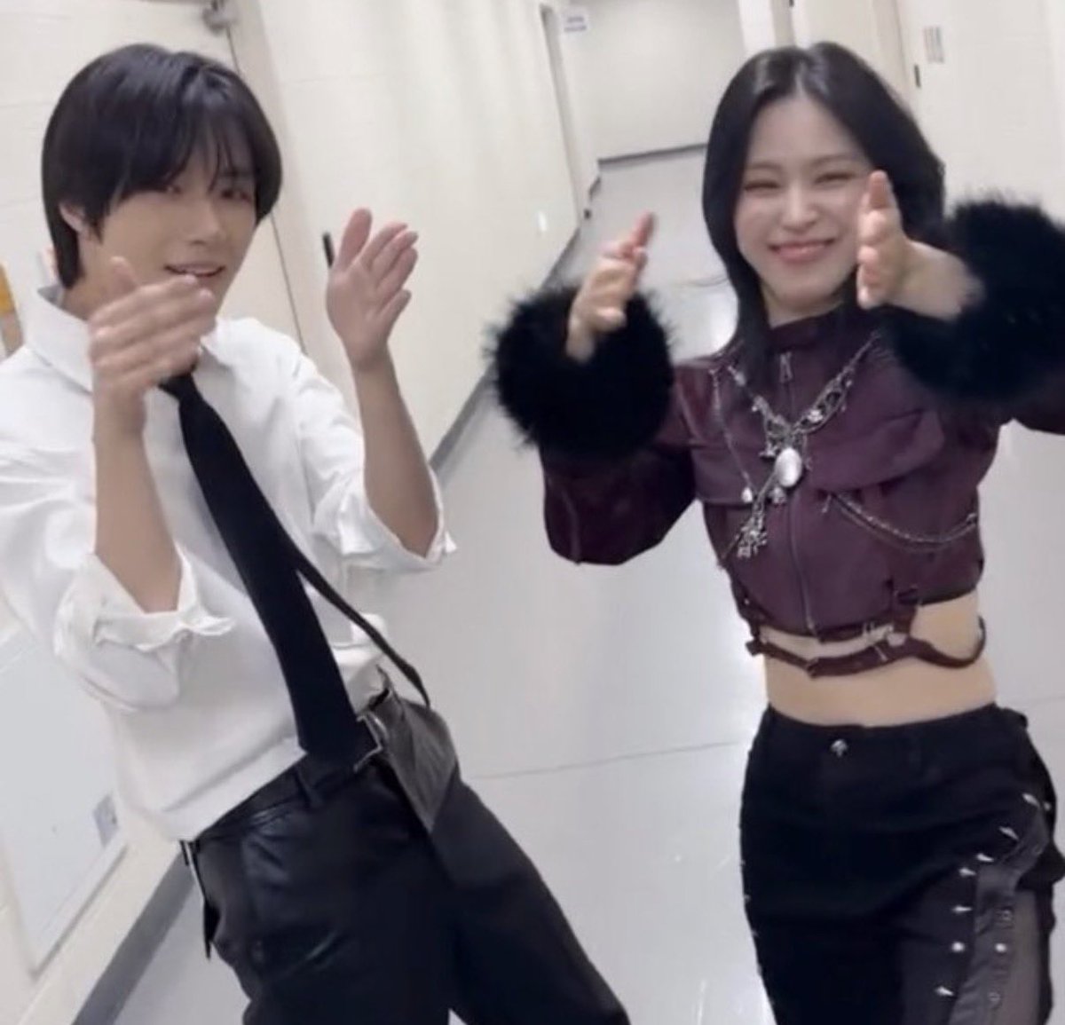 closetobeomgyu's tweet photo. ryujin with beomgyu and now yeji with yeonjun… this beomjun ryeji excellence https://t.co/i7ngUTMIgK