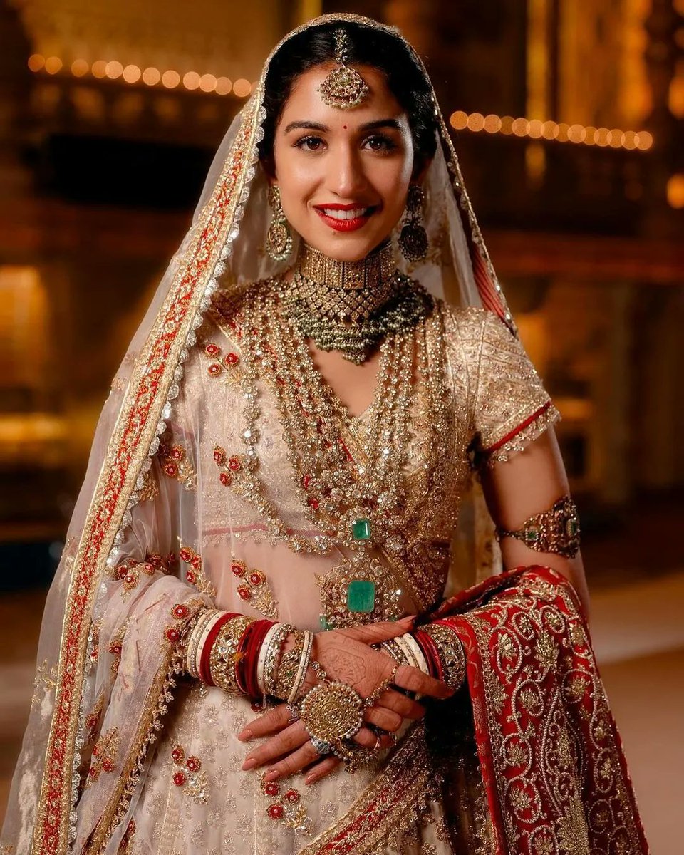 starpicsx's tweet photo. Radhika Merchant
#RadhikaMerchant https://t.co/TohtNRy0J8