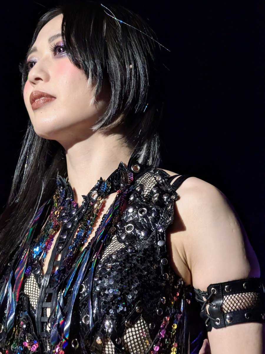 上谷沙弥さんの美しさ、強さ、華、スター性が詰まった素晴らしい写真だ