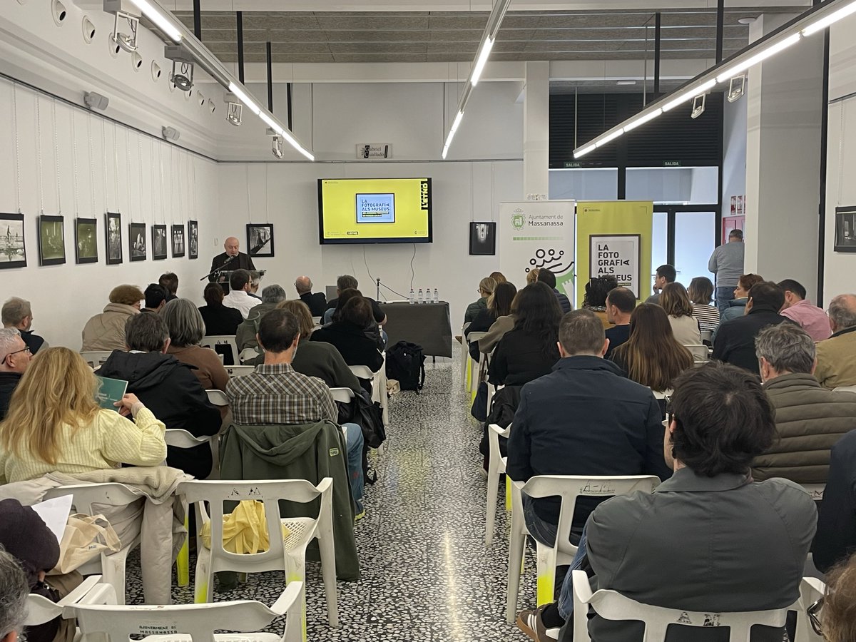 dipvalencia's tweet photo. 🖼️🏡 @letnomuseu consolida la seua aposta per a enfortir els museus etnològics i impulsar el desenvolupament cultural en els municipis.

🗣️🤝🏼 @pacoteruelmachi 👉🏼 “Consolidem un model de col·laboració en els municipis que reforça els museus locals”.

➕ℹ️ https://t.co/FXJa52HG2H https://t.co/aIzROP8z05