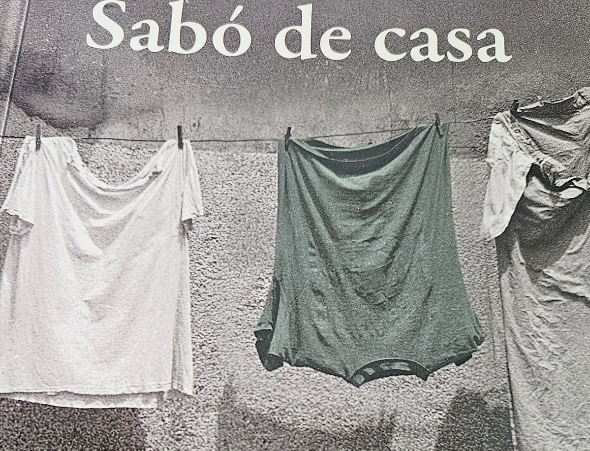 jmsirvent3's tweet photo. Una lectura d'estiu molt maca i a la vegada colpidora pels que som de Ponent i "conegem" la vida i les costums de pagés.

Gràcies @montsevendrellb https://t.co/JCGRUmAKLh