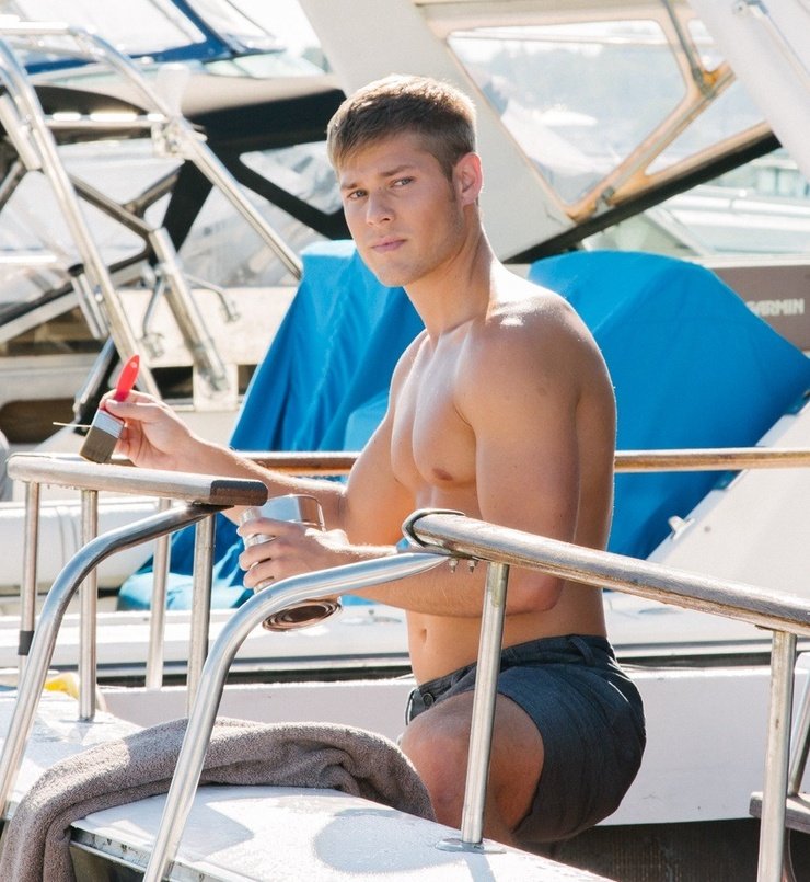voughtbombsight's tweet photo. Beach day? Or Boat Day? https://t.co/zKHr7XX11e