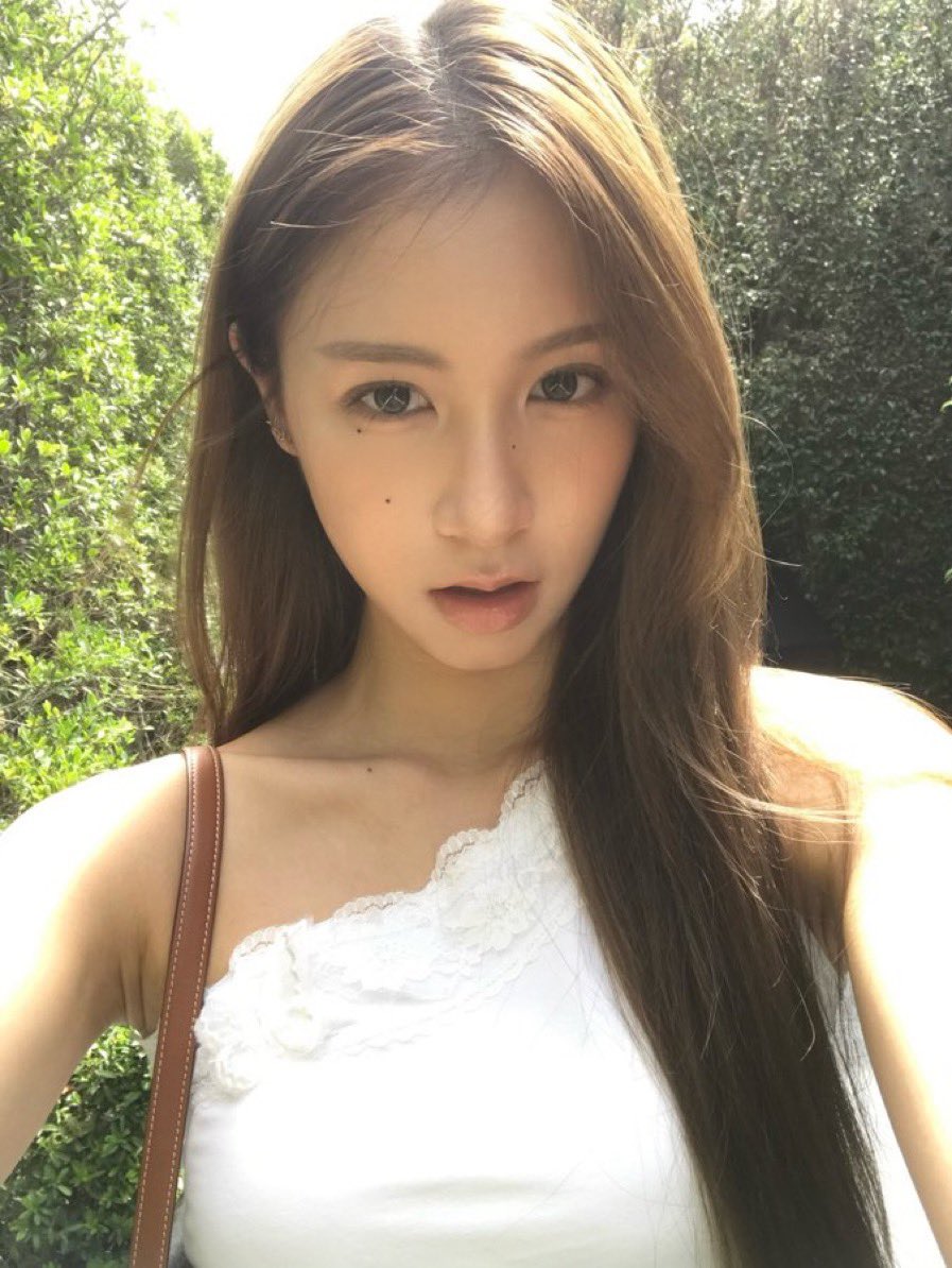 notetopaeyah's tweet photo. #pitchapaeyah

อายุ 21 ขวบ                        อายุสามขวบ https://t.co/1u3GgwuTd4