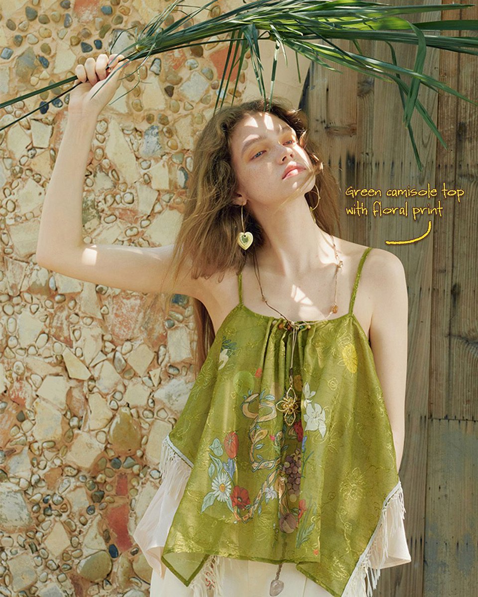 elfsackofficial's tweet photo. Loose layers. Bare shoulders.
Not festival. Not curated.
Just sun‑worn aesthetic with sand between the hems. https://t.co/0x3ZqjulSB