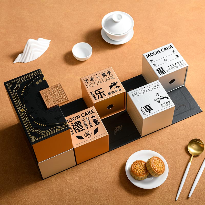 ROOKYONE's tweet photo. This Mid-Autumn Festival special: hand-pulled mooncake with snow skin, red bean filling, and salted egg yolk in a chic gift box! Perfect for sharing with family https://t.co/RK8rXBar4a