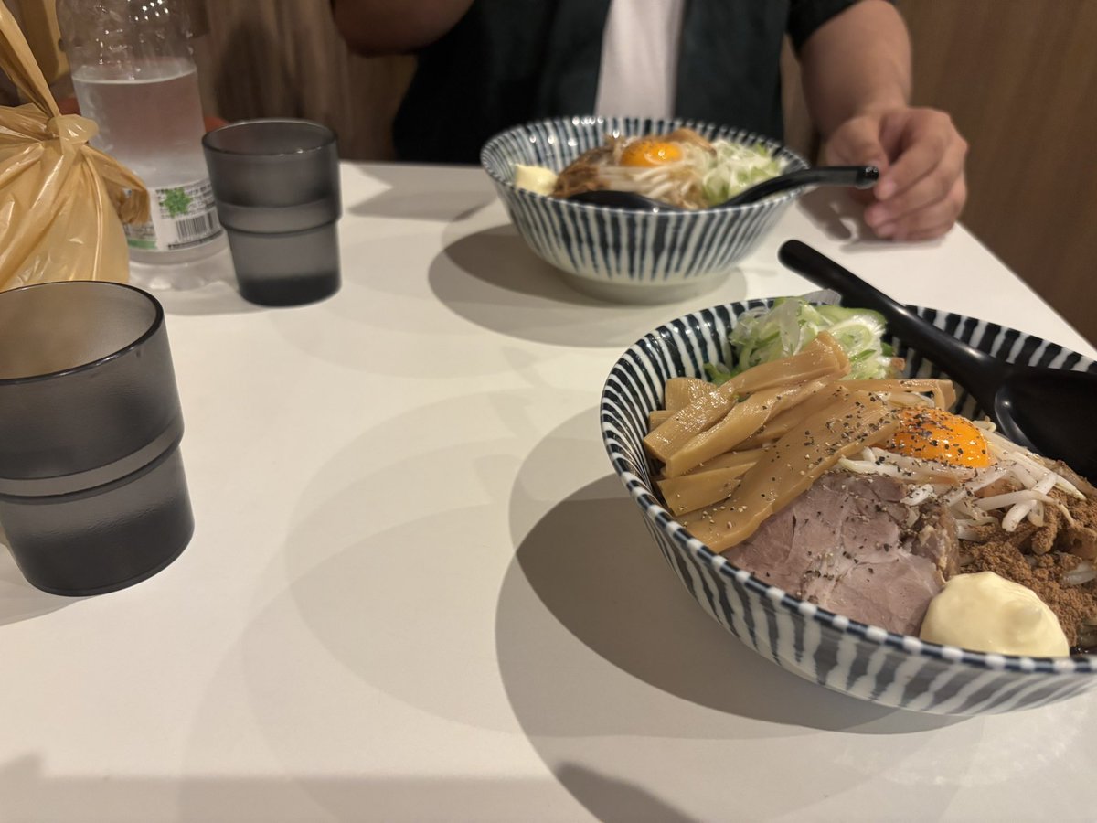 QUOLONP's tweet photo. 助六ご馳走様 https://t.co/NSPQV6AgAJ