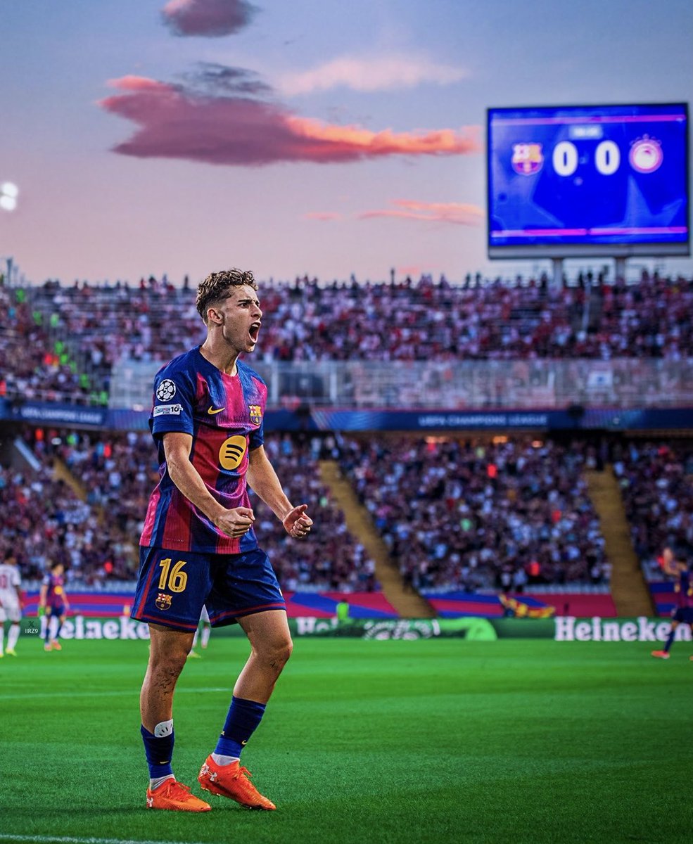 GBarca_'s tweet photo. Spain are missing a special someone. https://t.co/CCFs4UZDzy