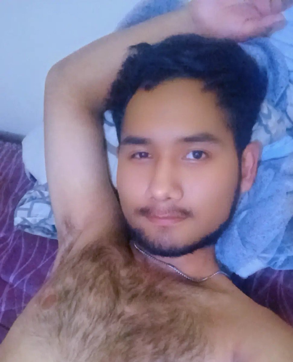 0_RAMIREZJOSE's tweet photo. La mejor sonrisa es cuando alguien te da su rico huequito pa detonar #ramirezjose #velludo #penetracion #lgbt #gay https://t.co/LATY2Jx4ia