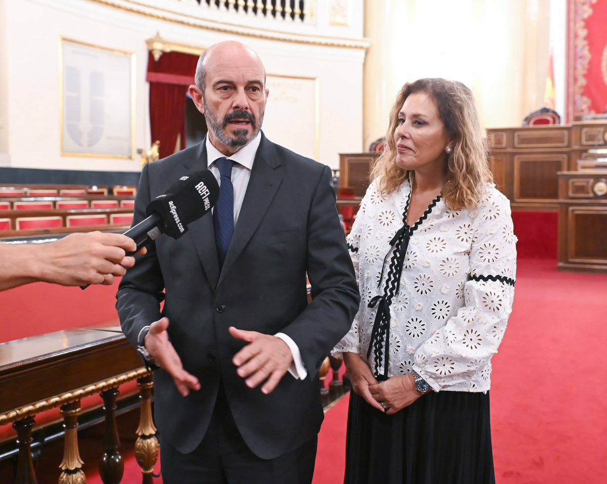 AstridPerezBat's tweet photo. 🇪🇺 Estoy convencida de que, sin las regiones, no hay Europa. Hoy hemos celebrado en el Senado de España una reunión muy fructífera del Comité Permanente de la CALRE, en la que hemos reafirmado nuestro compromiso con una Europa más cercana a sus ciudadanos y en la que las regiones tengan un mayor protagonismo.

Quiero agradecer sinceramente al presidente del Senado, Pedro Rollán, y a toda la Cámara la magnífica acogida y las facilidades para celebrar este encuentro. Su hospitalidad refleja el compromiso con la cooperación institucional y el fortalecimiento de nuestras democracias.

Los parlamentos regionales seguiremos trabajando unidos para que la voz de nuestros territorios contribuya a construir una Unión Europea más fuerte, más cohesionada y más próxima a la ciudadanía.

#SenadoDeEspaña #Calre #PedroRollán @Calrenet @Senadoesp
