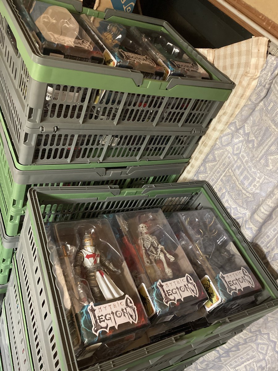 kinobori112's tweet photo. Mythic Legions未開封コンテナ
細身ばっか上げてるが
通常やその他はもっと持ってたりする
趣味に合っていたから
だが最近のはどんどんディフォルメが強く頭がデカくなってきて参ったなぁ
でカスタムヘッドやミキシング、改造などに手を出し始めた感じ
並べたいが片付けが面倒すぎて断念してる https://t.co/ckH4r4D5Cy