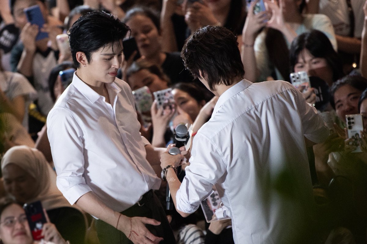 photobyyamed's tweet photo. อยู่ไม่ไหวๆ

(แหวกหญ้ามากก ผมเนี่ยย)

PPP FAMILY MOSHI MOSHI
#MoshiMoshixPondPhuwin
#ปอนด์ภูวินทร์
@phuwintang @ppnaravit https://t.co/y4g3ygPkDG