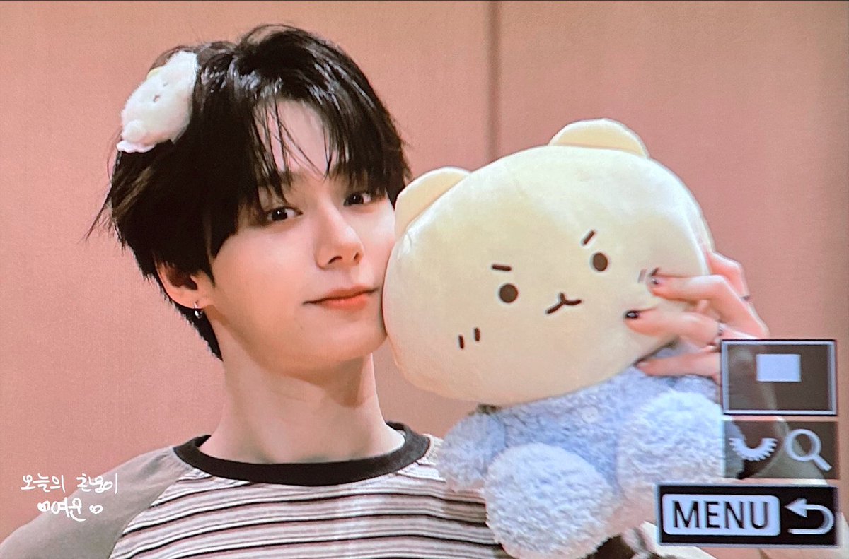 Stay_in_Dream's tweet photo. 260710 #오늘의환웅이

#원어스 #환웅 #ONEUS #HWANWOONG https://t.co/J6gsq3Ho7n