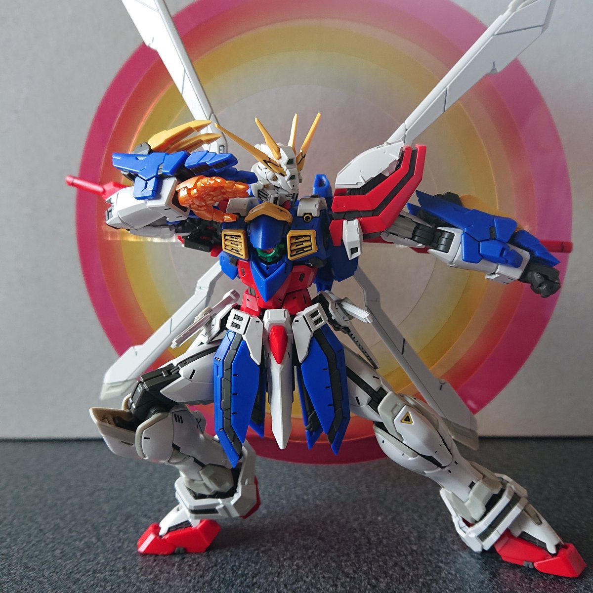 e_zgmf's tweet photo. 話に出たゴッドガンダムとSDのプラモです(塗装した)

#鱏砂の財宝発見 https://t.co/4diCZcKXzz