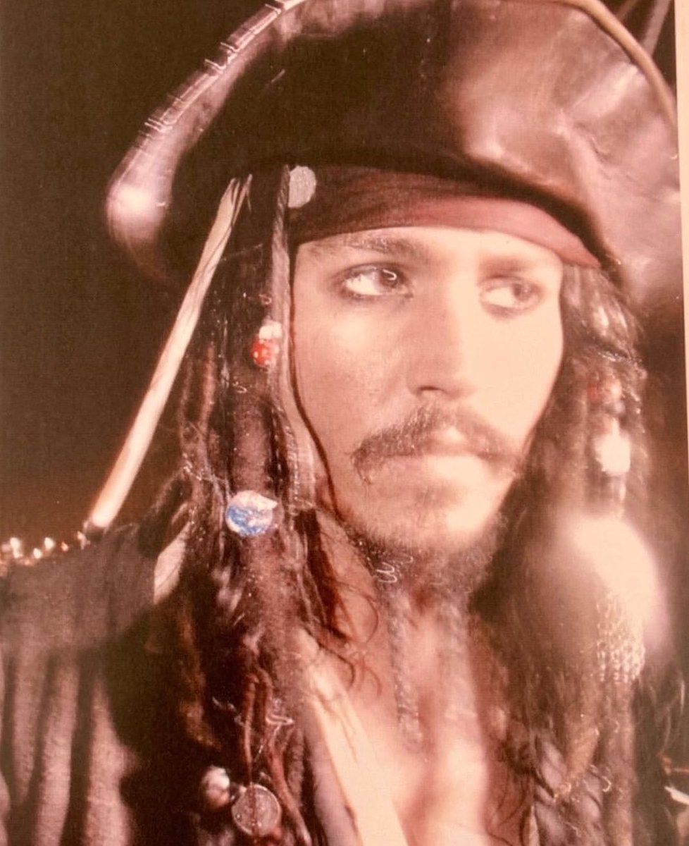 jcdbrooke's tweet photo. New old picture of Captain Jack just dropped feeling very NORMAL about this 😭😭😭 https://t.co/MZUvEb54Vg