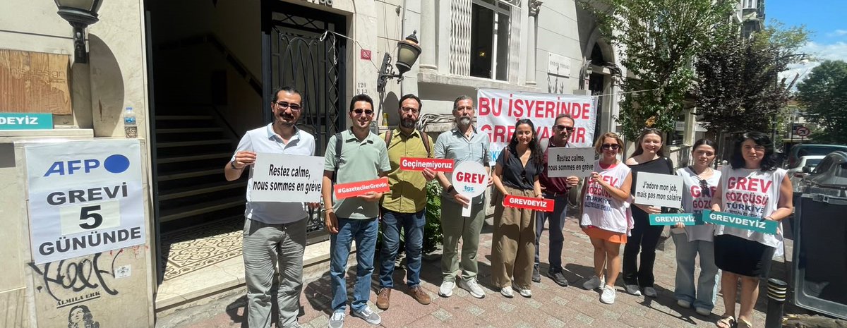 TGS_org_tr's tweet photo. 📢 Grevde 5. Gün

📌 Cumhuriyet gazetesinden meslektaşlarımıza,
📌 Türkiye Komünist Partisi (TKP) İstanbul İl Örgütüne,
📌 Patronların Ensesindeyiz İletişim Emekçileri Dayanışma Ağına,

teşekkür ediyoruz. 

Birlikte güçlüyüz!
#AFPdeGrevVar  
#Grève https://t.co/xijolRAobV